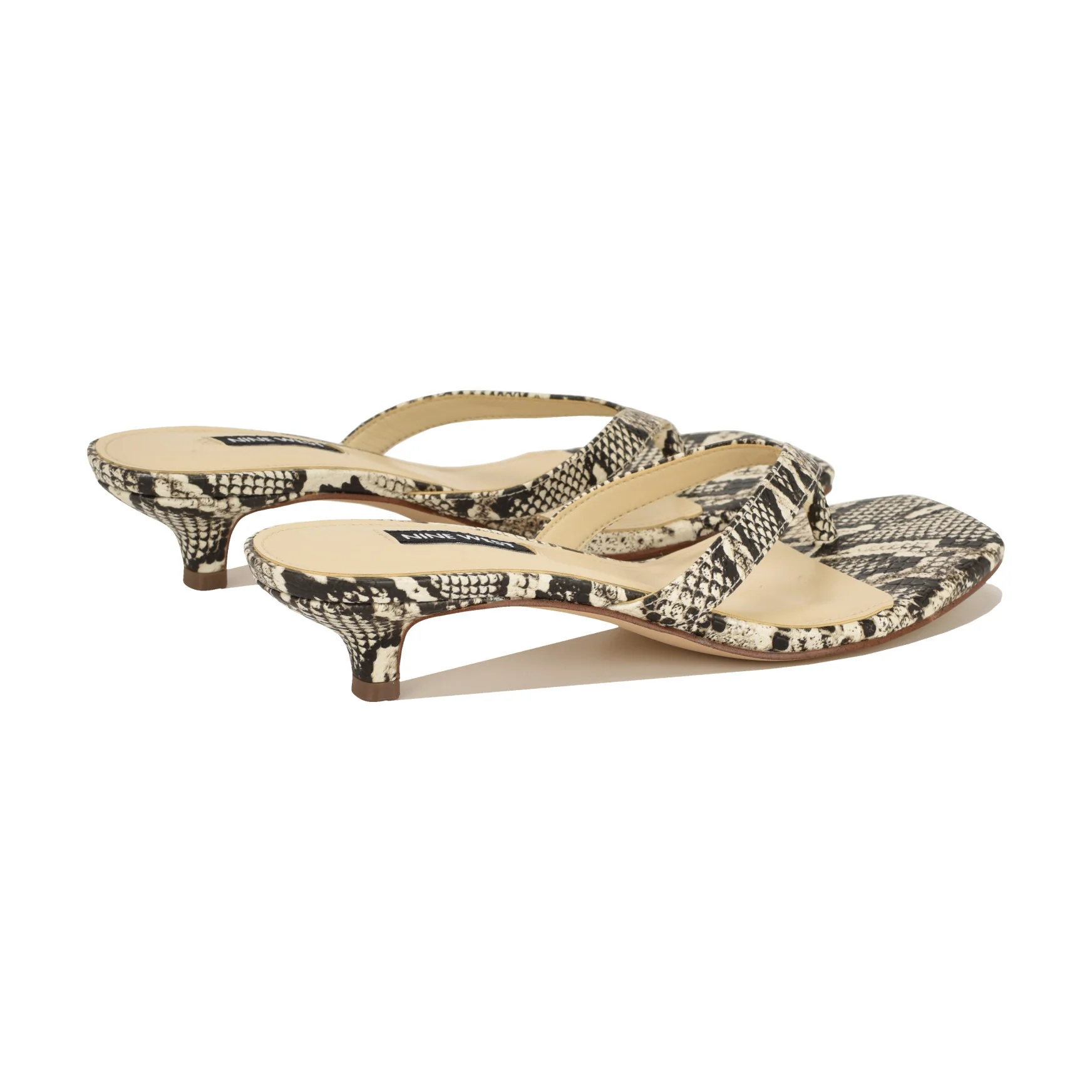 Cassa Thong Kitten Heel Sandals - Image 3